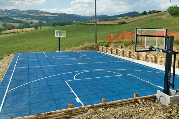 pavimentazione-sportiva-gomma-campo-basket-quadrio